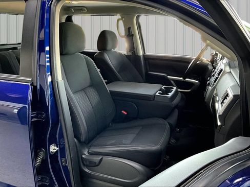 Used 2017 Nissan Titan SV AWD/4WD image 26