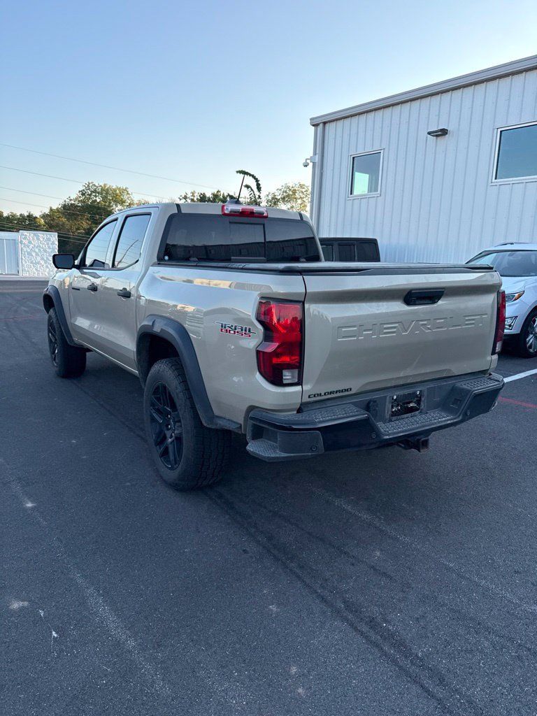 Used 2024 Chevrolet Colorado Trail Boss w/ Technology Package AWD/4WD image 2