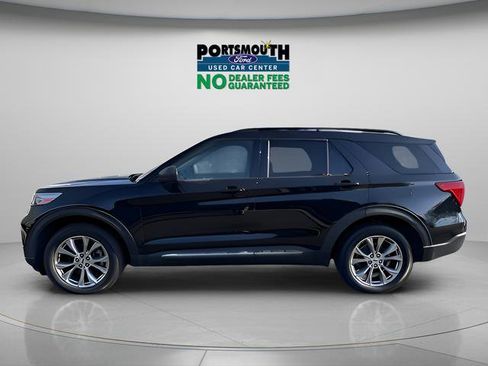 Used 2022 Ford Explorer XLT w/ Equipment Group 202A image 2