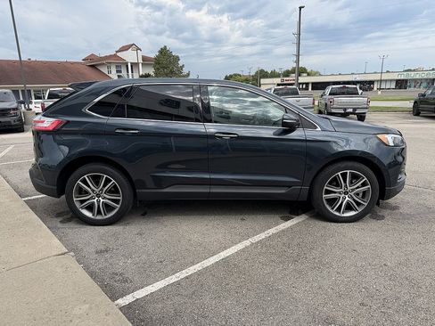 Used 2023 Ford Edge Titanium AWD/4WD image 7