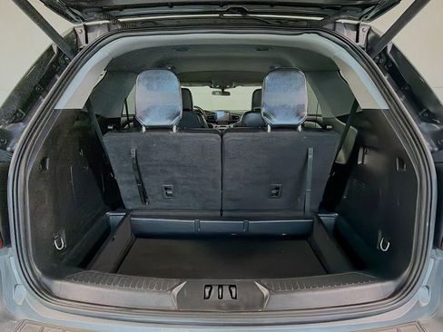 Used 2023 Ford Explorer XLT w/ Equipment Group 202A image 28