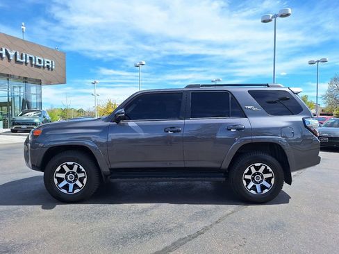 Used 2022 Toyota 4Runner TRD Off-Road Premium AWD/4WD image 6