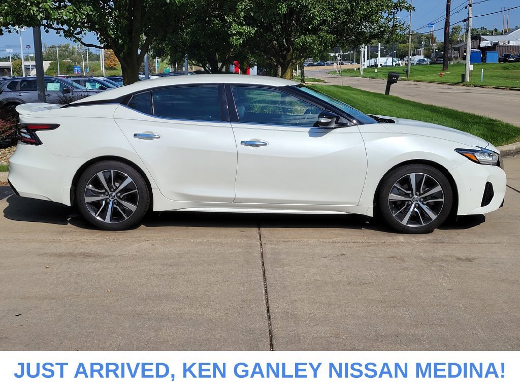 Used 2019 Nissan Maxima 3.5 SV w/ Floor Mat Group FWD image 2