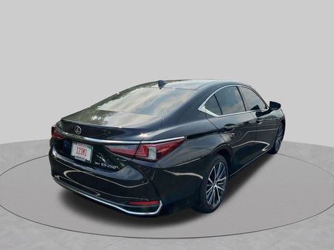 Used 2024 Lexus ES 250 w/ Premium Package AWD/4WD image 14