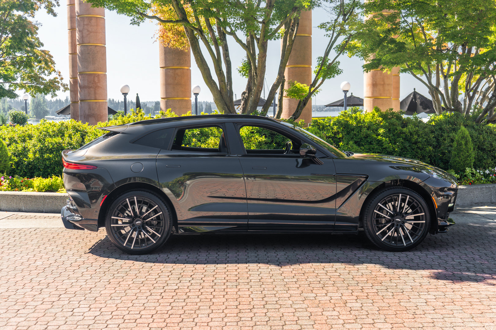 Used 2023 Aston Martin DBX 707 AWD/4WD image 40