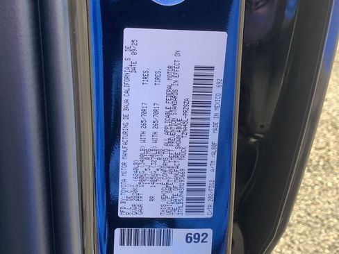 New 2025 Toyota Tacoma TRD Off-Road image 32