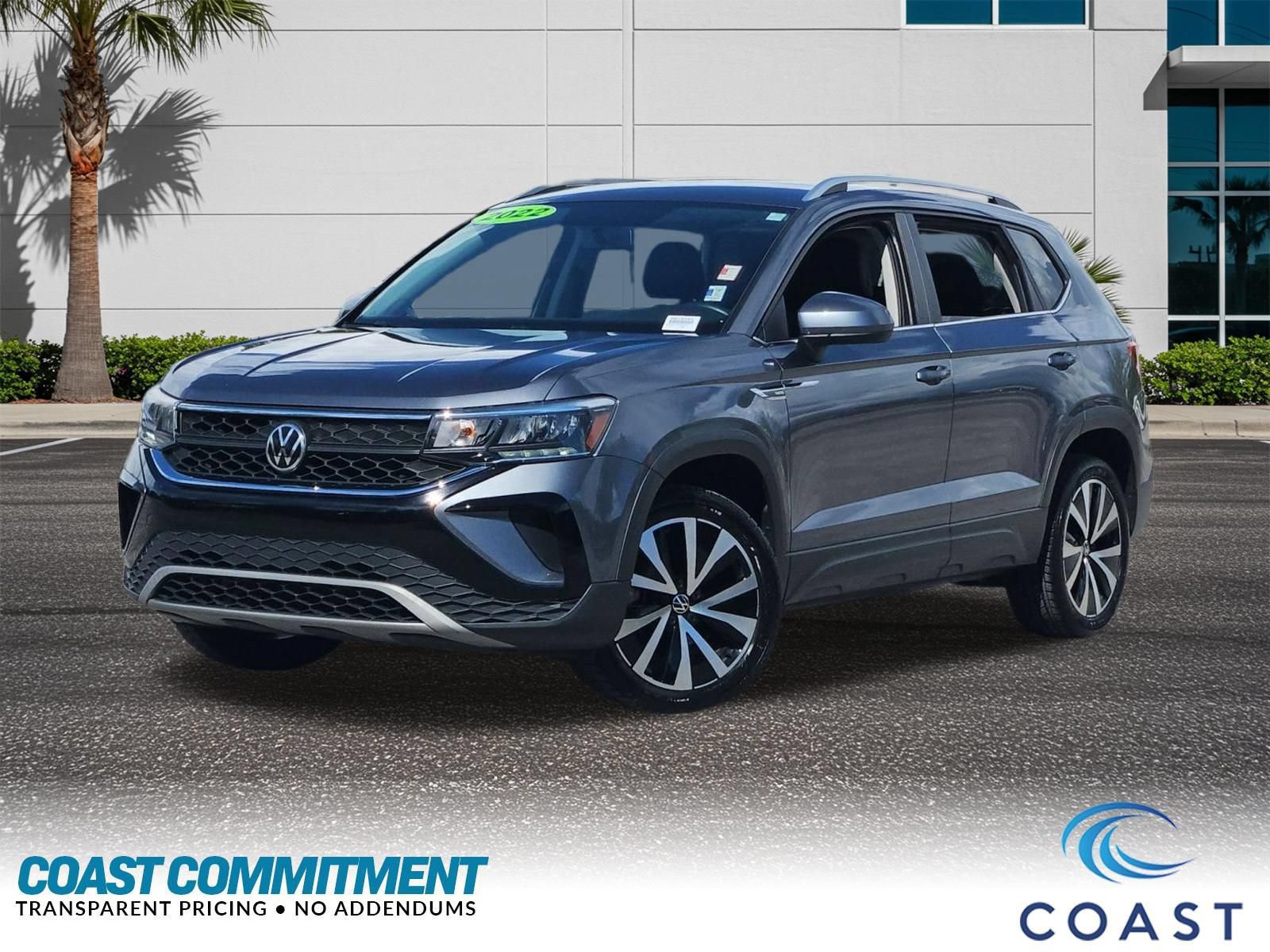 Used 2022 Volkswagen Taos SE FWD image 1