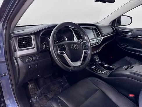 Used 2015 Toyota Highlander Limited image 9