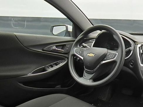 Used 2019 Chevrolet Malibu LT FWD image 16