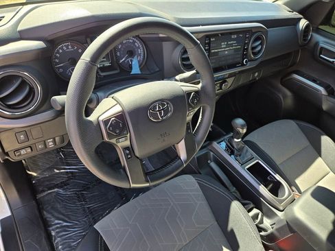 Used 2023 Toyota Tacoma TRD Off-Road image 11
