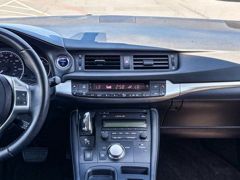 Used 2013 Lexus CT 200h FWD image 12
