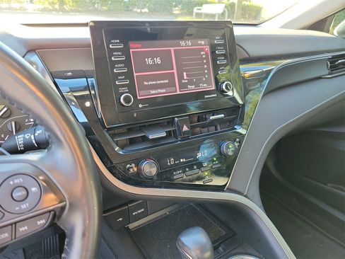 Used 2023 Toyota Camry SE image 24
