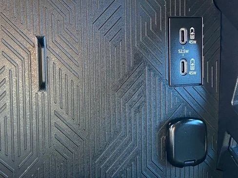 Used 2024 Toyota Tacoma SR image 17