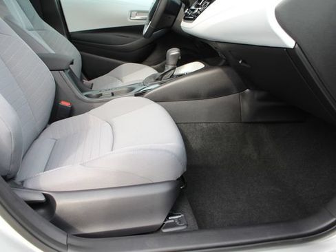 Certified 2026 Toyota Corolla SE FWD image 19