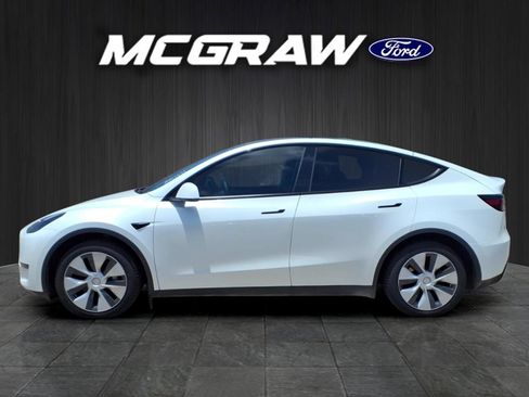 Used 2023 Tesla Model Y Long Range AWD/4WD image 3