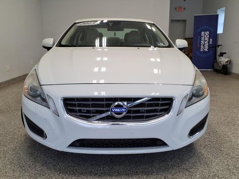 Used 2013 Volvo S60 T5 Platinum w/ Climate Package AWD/4WD image 2