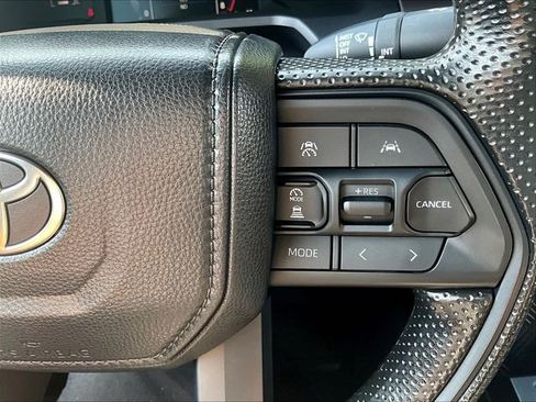 Used 2026 Toyota Tacoma SR5 AWD/4WD image 24