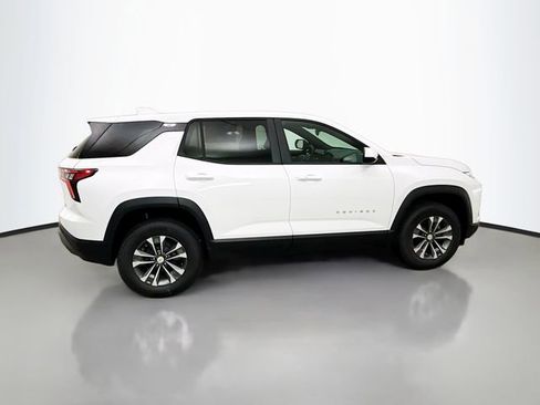 New 2026 Chevrolet Equinox LT image 9