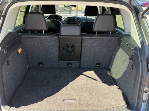Used 2016 Volkswagen Tiguan S image 16