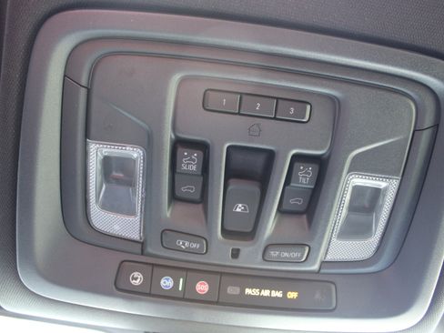Used 2021 GMC Sierra 1500 AT4 w/ AT4 Premium Package AWD/4WD image 22