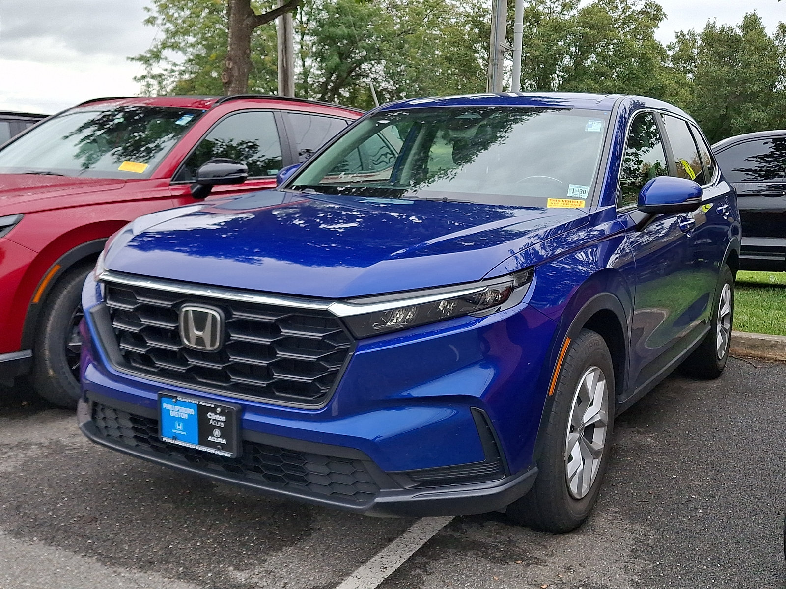 Used 2025 Honda CR-V LX image 3