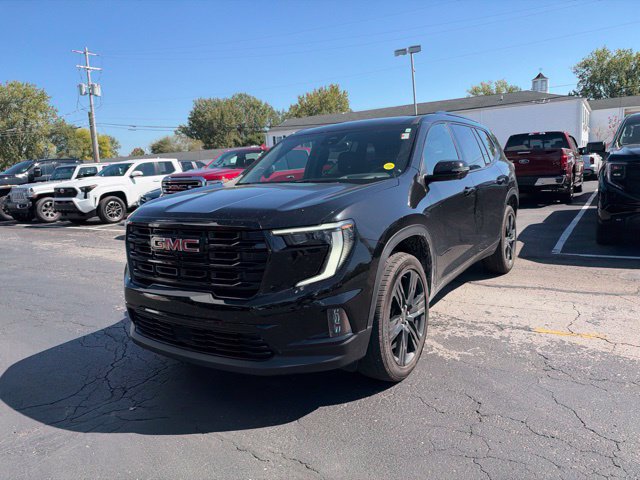 Used 2025 GMC Acadia Elevation w/ Elevation Premium Package FWD image 11