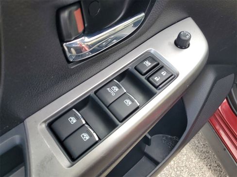 Used 2017 Subaru Crosstrek 2.0i Limited image 17