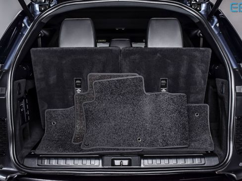 Used 2023 Land Rover Discovery S R-Dynamic image 14