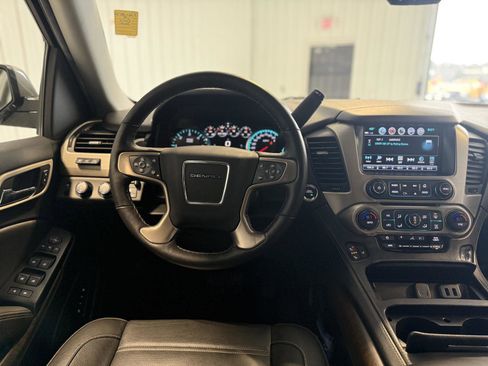 Used 2019 GMC Yukon Denali w/ Open Road Package image 13