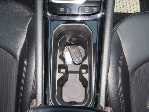 Used 2025 Jeep Compass Trailhawk AWD/4WD image 19