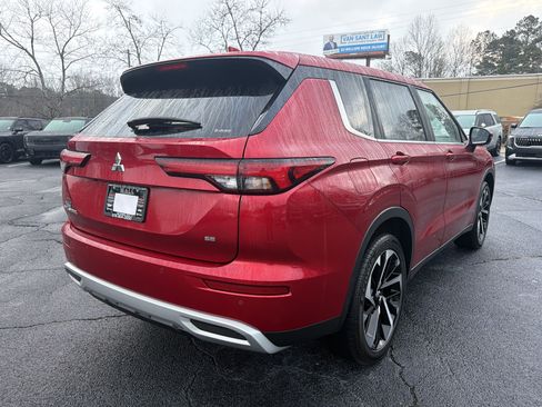 Used 2023 Mitsubishi Outlander SE image 7