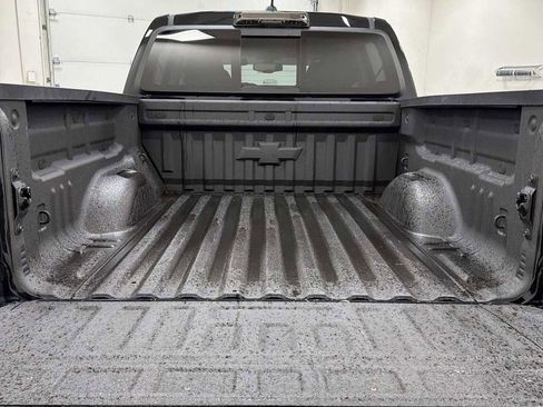 Used 2018 Chevrolet Colorado Z71 w/ Z71 Midnight Edition image 28