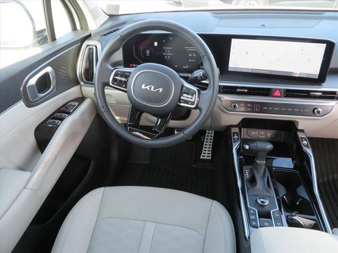 Used 2025 Kia Sorento SX image 12