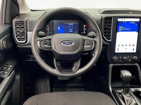 Used 2024 Ford Ranger XL image 5