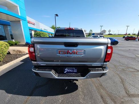 Used 2025 GMC Canyon Elevation w/ Convenience Package RWD image 7