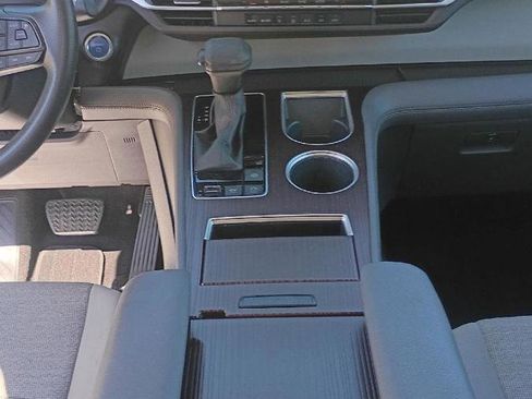 Used 2023 Toyota Sienna LE image 16