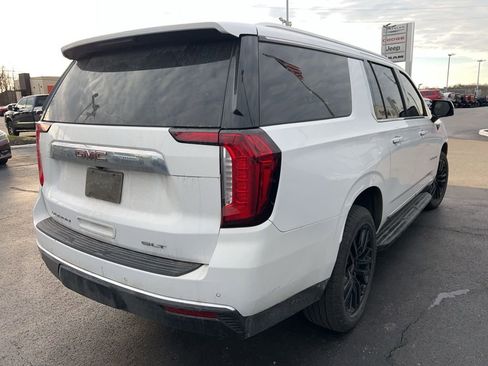 Used 2021 GMC Yukon XL SLT w/ SLT Premium Package image 3