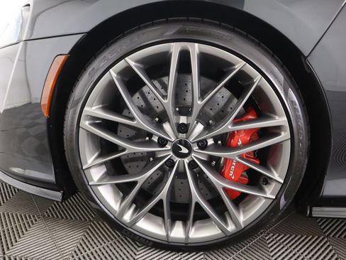 Used 2023 McLaren GT RWD image 27