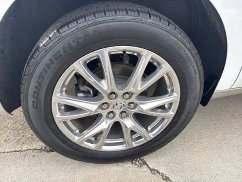 Used 2024 Buick Enclave Essence w/ Experience Buick Package image 6