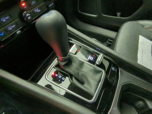 Used 2023 Jeep Compass Latitude AWD/4WD image 18