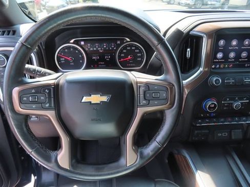 Used 2021 Chevrolet Silverado 1500 High Country w/ Technology Package AWD/4WD image 19