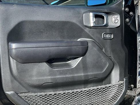 Used 2019 Jeep Wrangler Unlimited Sport image 20