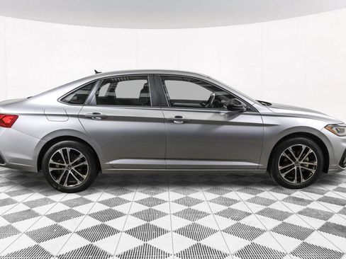 Used 2025 Volkswagen Jetta Sport FWD image 13