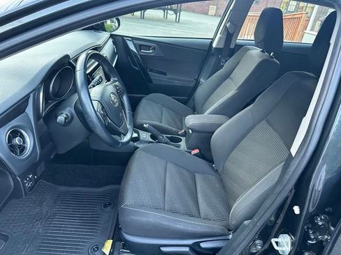 Used 2018 Toyota Corolla iM w/ All-Weather Mat Package FWD image 9