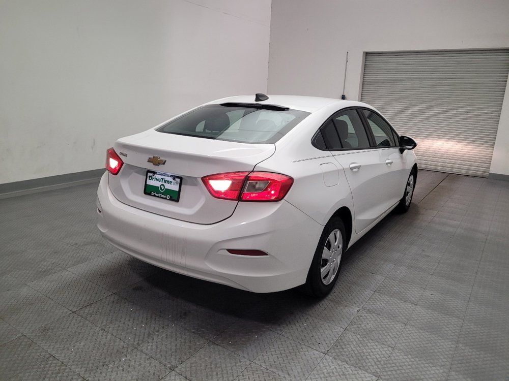 Used 2018 Chevrolet Cruze LS FWD image 9