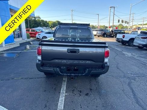 Used 2021 Toyota Tacoma TRD Off-Road AWD/4WD image 6