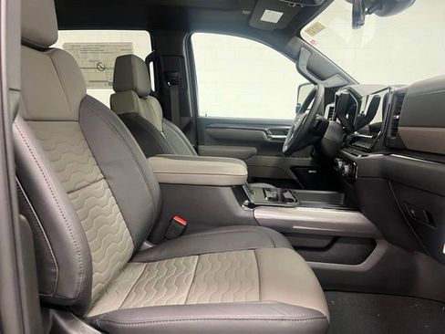 New 2026 Chevrolet Silverado 2500 ZR2 w/ LPO, Dark Essentials Package AWD/4WD image 24