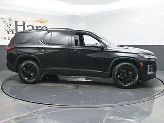 Used 2023 Chevrolet Traverse LT video 1