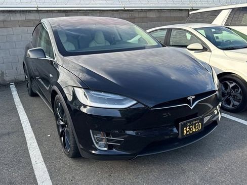 Used 2018 Tesla Model X 75D AWD/4WD image 2