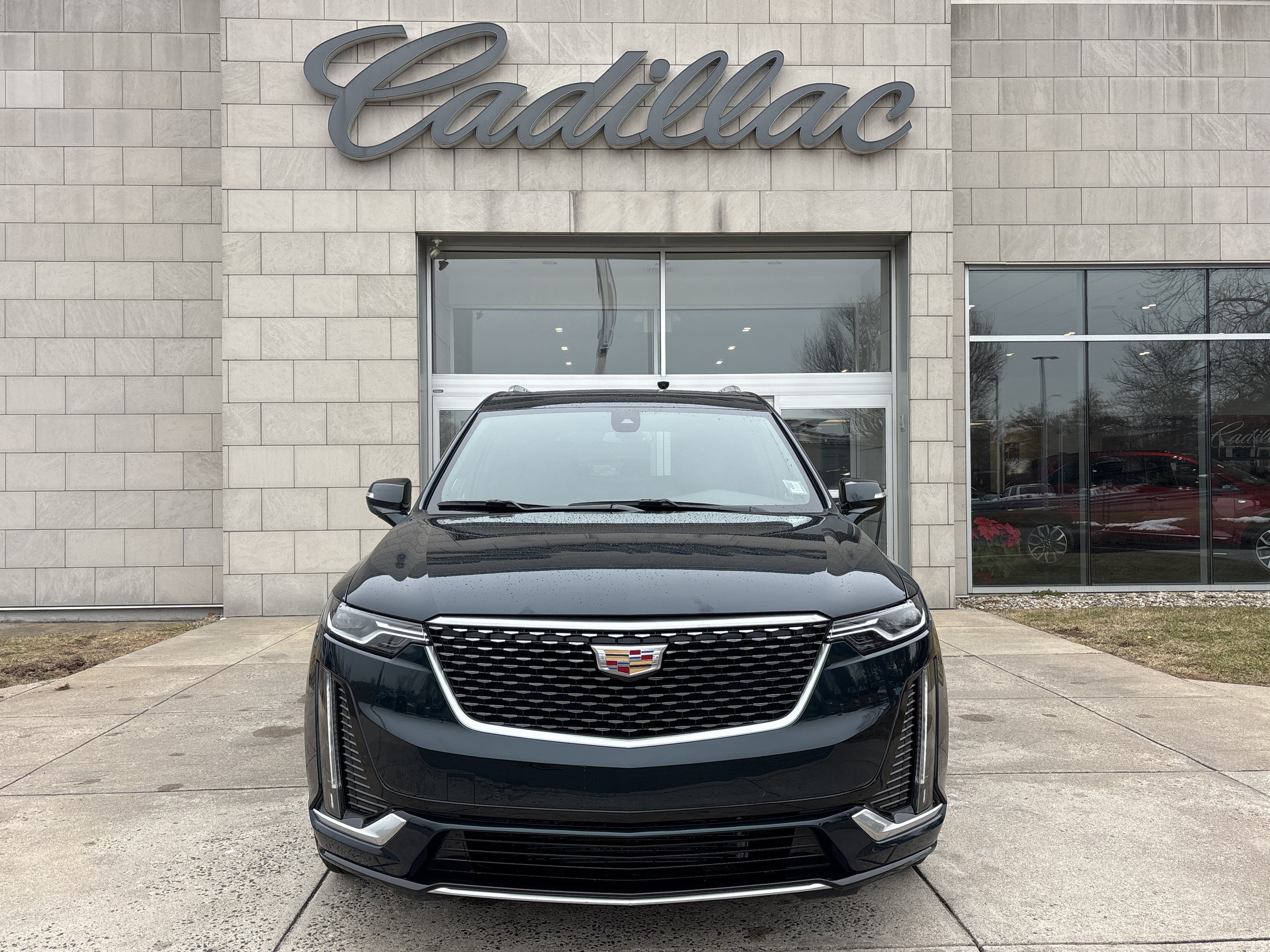 Used 2025 Cadillac XT6 Premium Luxury AWD/4WD image 13